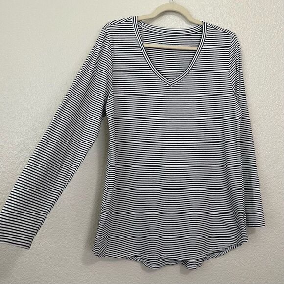 Soft Surroundings Pima Cotton V-neck Long Sleeves Tee - Picture 2 of 10